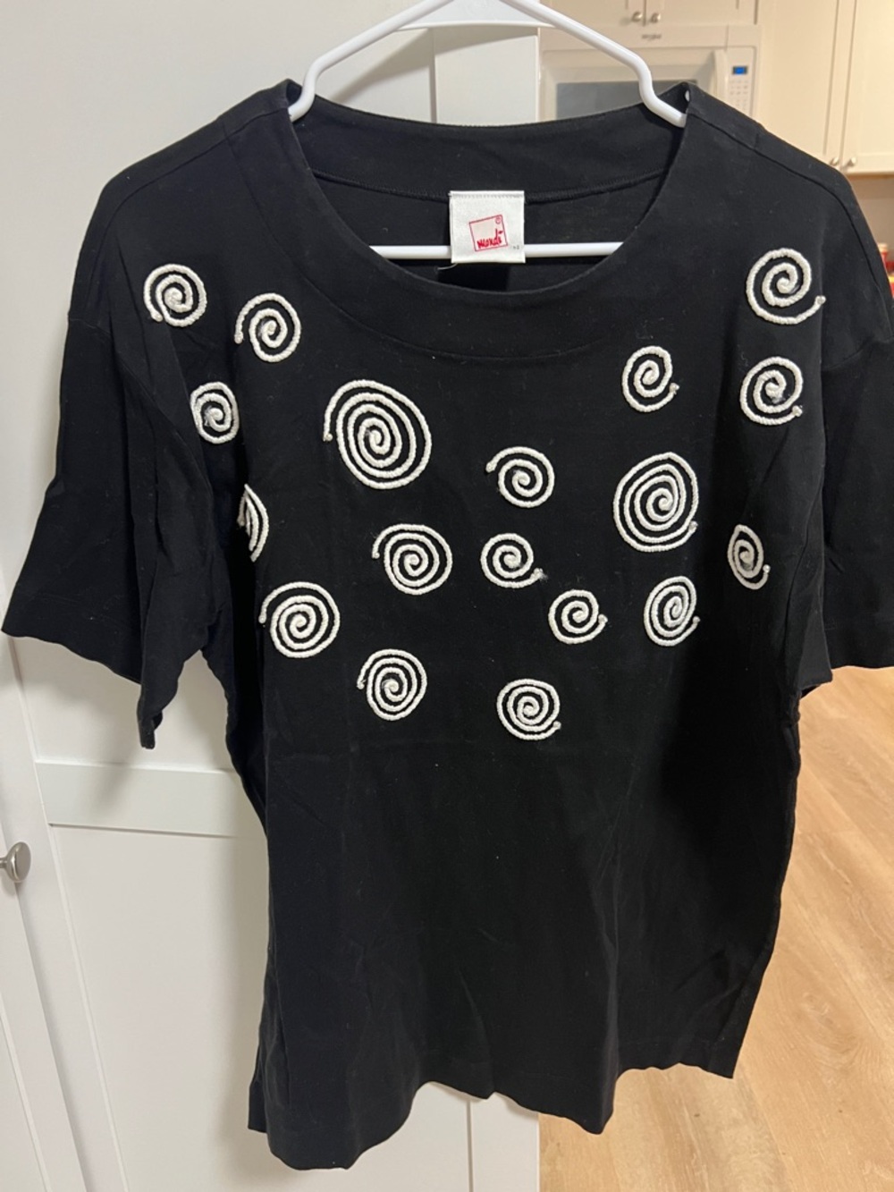 VINTAGE MONDI size 42 Black T Shirt w White Embroidery